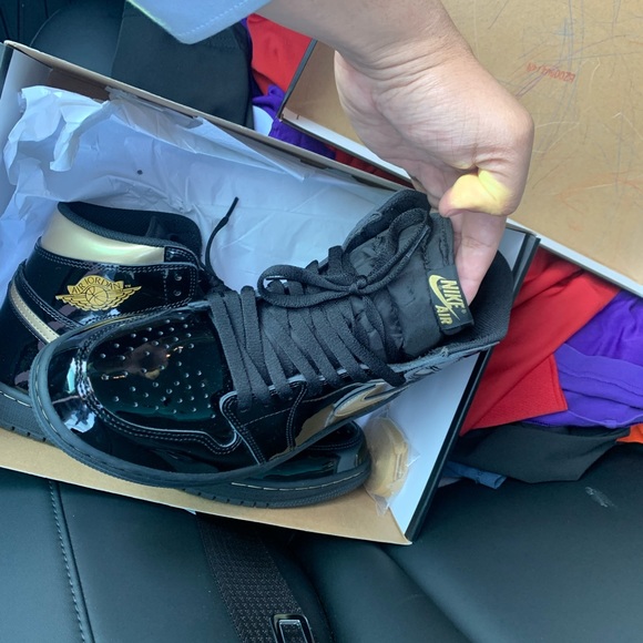 Air Jordan 1 Retro OG - Picture 9 of 9